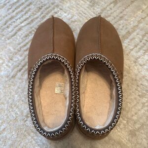 UGG Tasman Slippers - Like New!